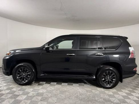 Used 2023 Lexus GX 460 Premium w/ Premium Package AWD/4WD image 3
