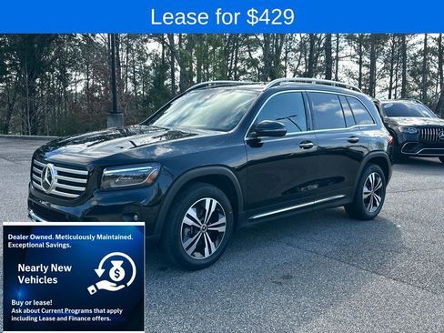 Used 2025 Mercedes-Benz GLB 250 4MATIC image 5