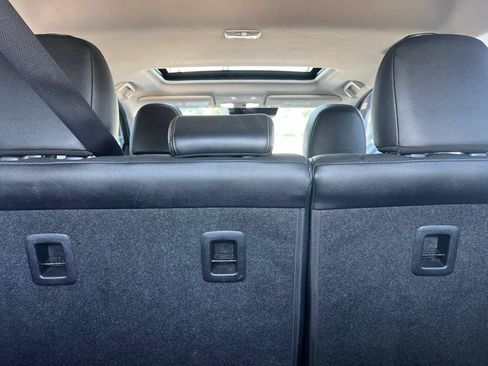 Used 2017 Mitsubishi Outlander GT AWD/4WD image 7