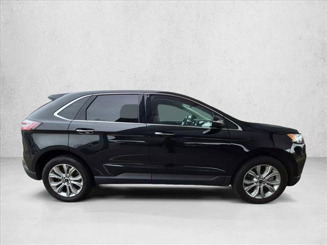 Used 2024 Ford Edge Titanium AWD/4WD image 4