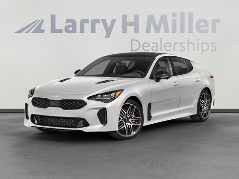 Used 2023 Kia Stinger GT2 image 1