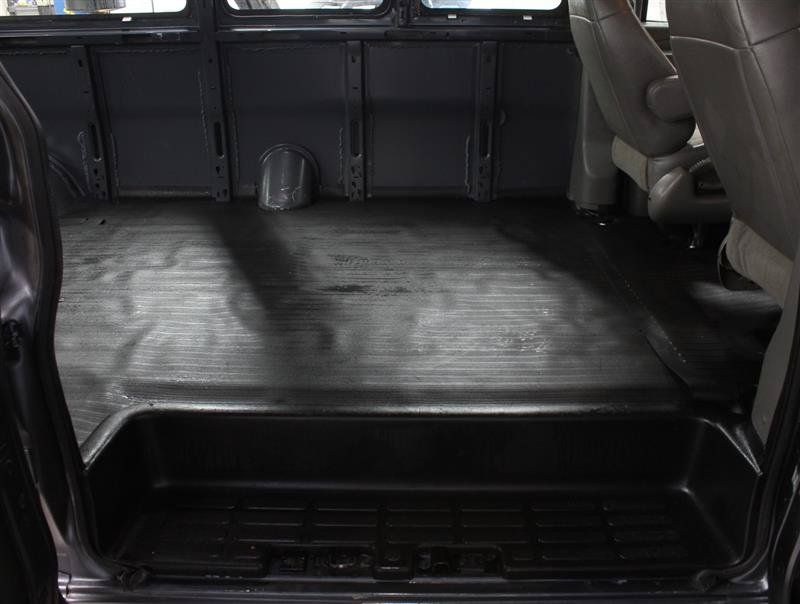 Used 2017 Chevrolet Express 3500 Extended RWD image 17