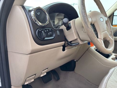 Used 2006 Ford Expedition Eddie Bauer AWD/4WD image 22