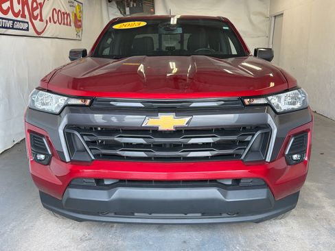 Used 2023 Chevrolet Colorado LT w/ LT Convenience Package II AWD/4WD image 3