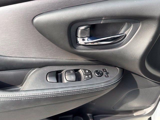 Used 2024 Nissan Murano SV AWD/4WD image 15