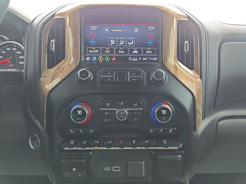 Used 2021 Chevrolet Silverado 2500 LTZ w/ Z71 Chrome Sport Edition image 28