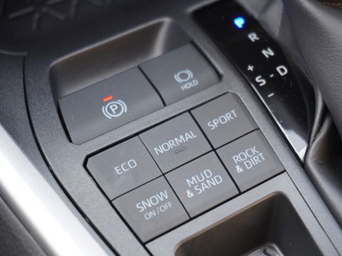 New 2025 Toyota RAV4 LE image 21