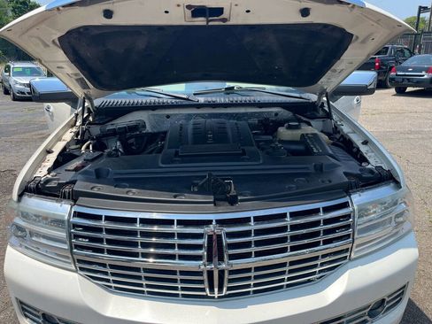 Used 2007 Lincoln Navigator Ultimate image 14