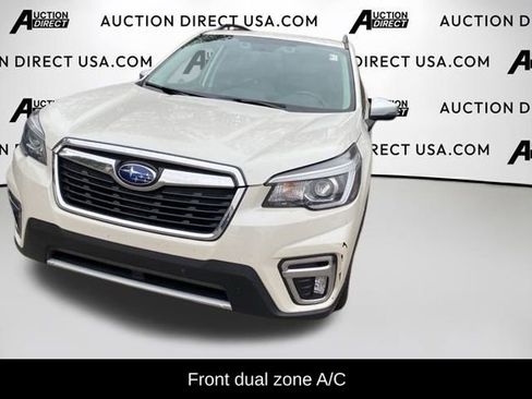 Used 2019 Subaru Forester Touring image 3