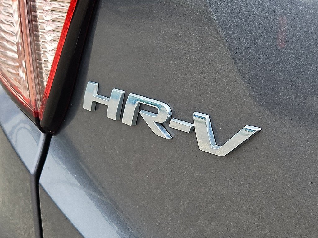 Used 2018 Honda HR-V EX image 32