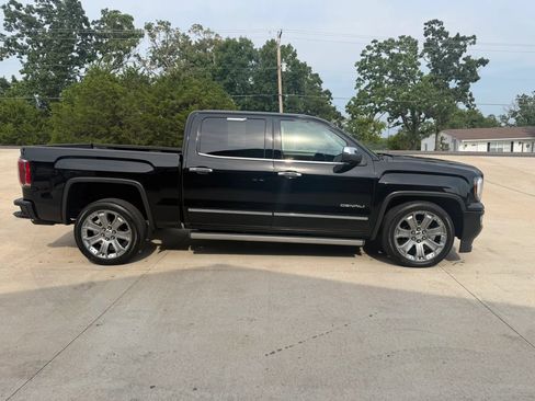 Used 2017 GMC Sierra 1500 Denali w/ Denali Ultimate Package AWD/4WD image 2