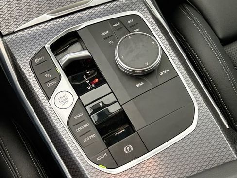 Used 2025 BMW 330i xDrive Sedan w/ Convenience Package AWD/4WD image 16