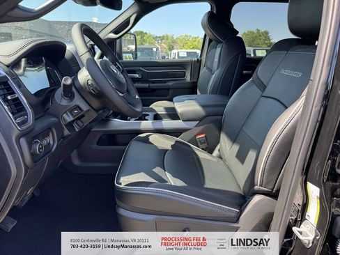 New 2026 RAM 2500 Laramie AWD/4WD image 17
