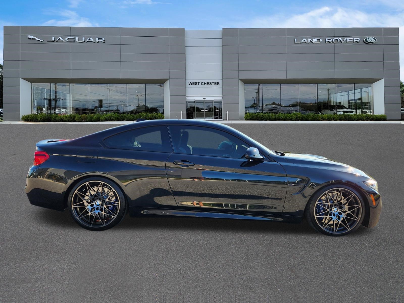 Used 2018 BMW M4 Coupe w/ Competition Package RWD image 6