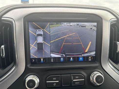 Used 2021 GMC Sierra 2500 SLT w/ SLT Premium Package image 21