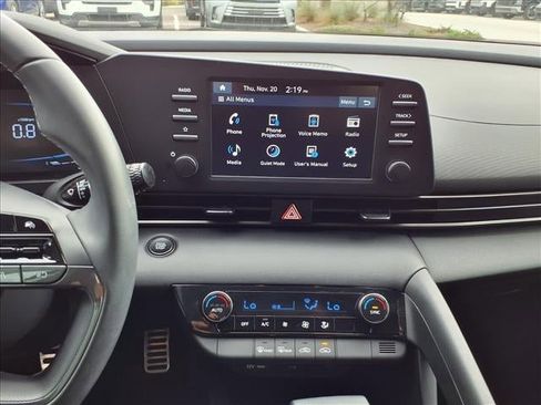 Certified 2025 Hyundai Elantra Sport image 15