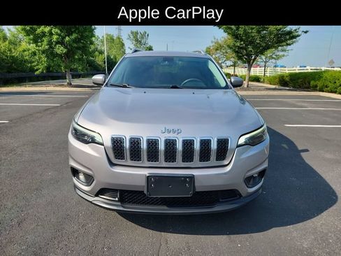 Used 2019 Jeep Cherokee Latitude w/ Popular Appearance Group FWD image 2
