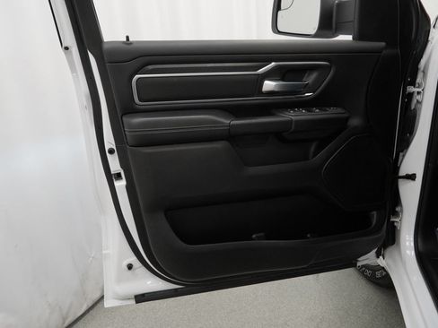 Used 2025 RAM 1500 Big Horn AWD/4WD image 38