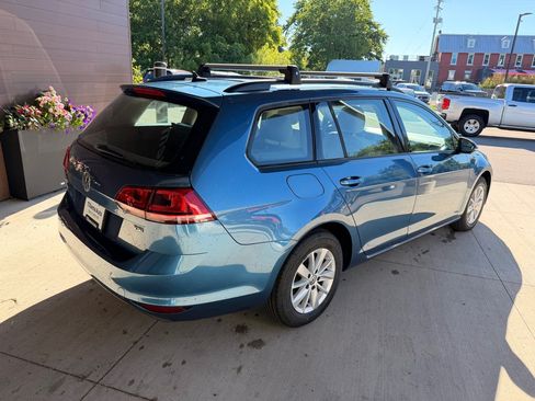 Used 2016 Volkswagen Golf S FWD image 7