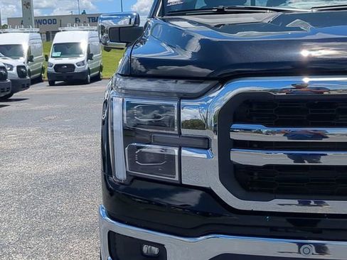 Used 2025 Ford F150 Lariat w/ Equipment Group 501A Mid image 10