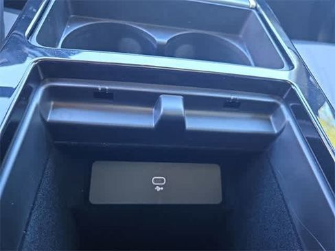 Used 2025 Land Rover Range Rover Evoque Dynamic SE image 31