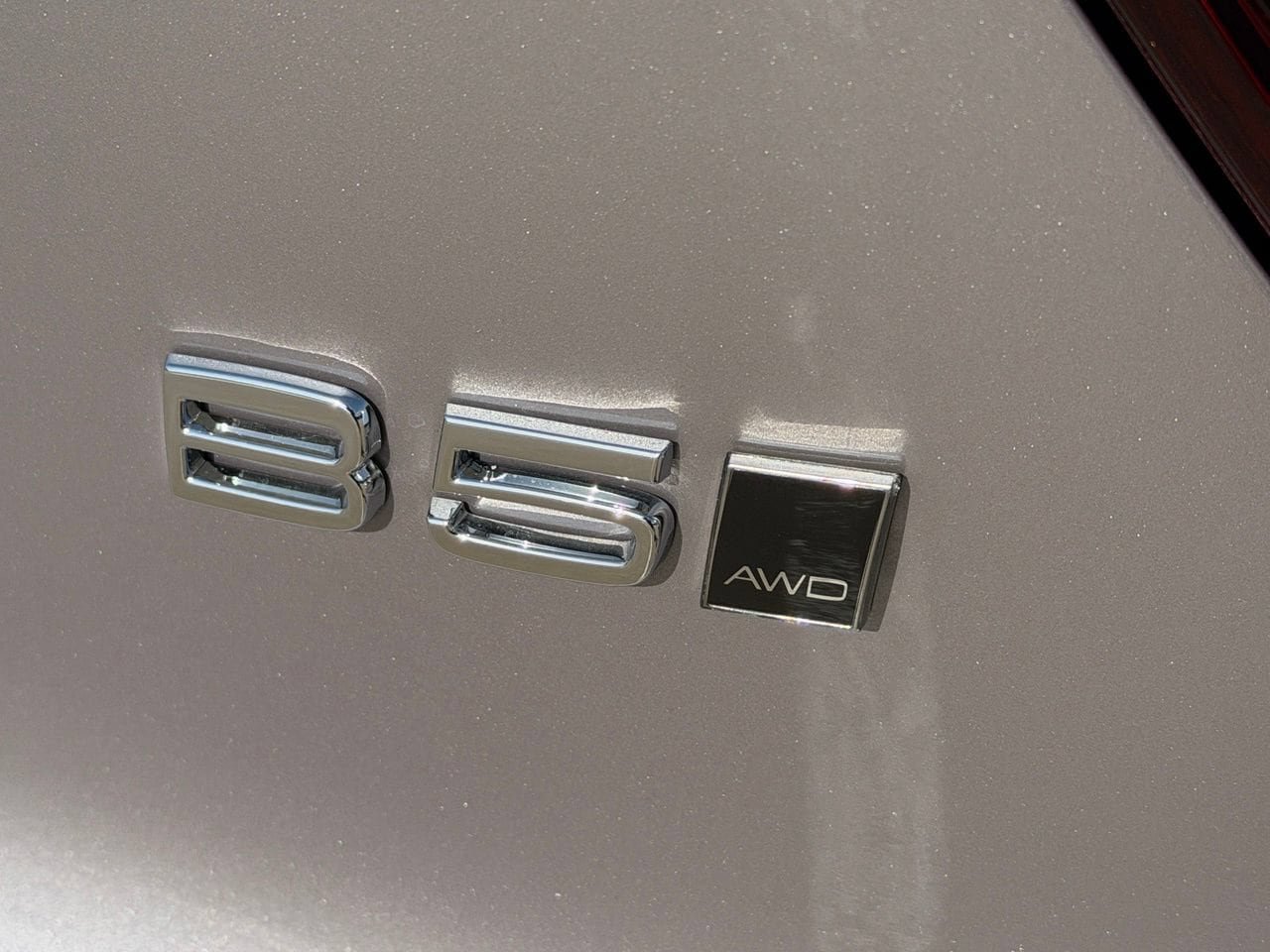 New 2026 Volvo XC40 B5 Plus w/ Protection Package Premier AWD/4WD image 8