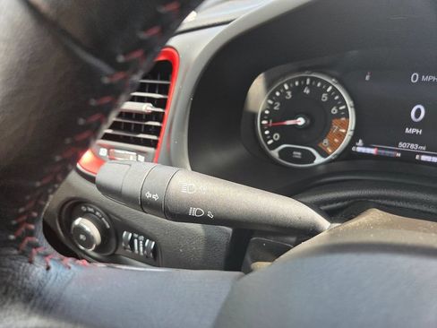 Used 2020 Jeep Renegade Trailhawk w/ Cold Weather Group AWD/4WD image 22