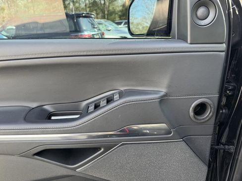 Used 2025 Lincoln Navigator Reserve w/ Jet Appearance Package image 6