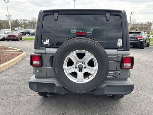 Used 2022 Jeep Wrangler Sport S image 4