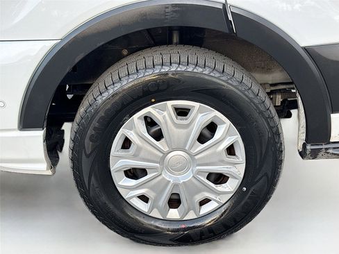 Used 2023 Ford Transit 350 XLT image 36