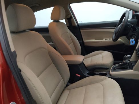 Used 2018 Hyundai Elantra SE image 21