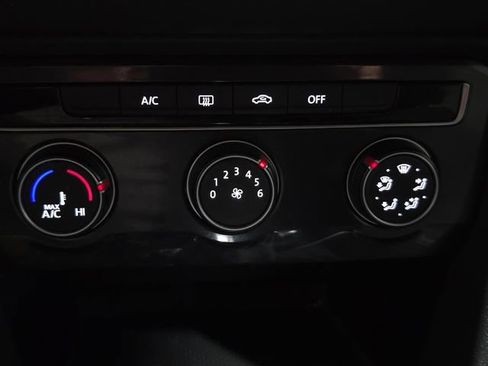 Used 2021 Volkswagen Tiguan S image 17