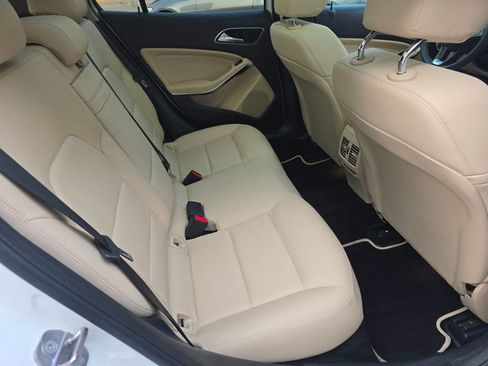 Used 2020 Mercedes-Benz GLA 250 4MATIC image 15