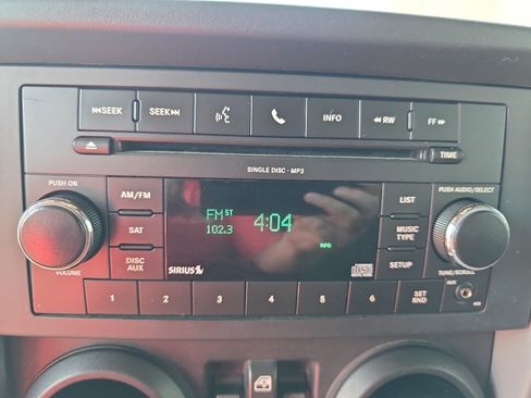 Used 2010 Jeep Wrangler Unlimited Sport AWD/4WD image 21