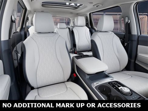 New 2026 Kia Carnival SX image 15