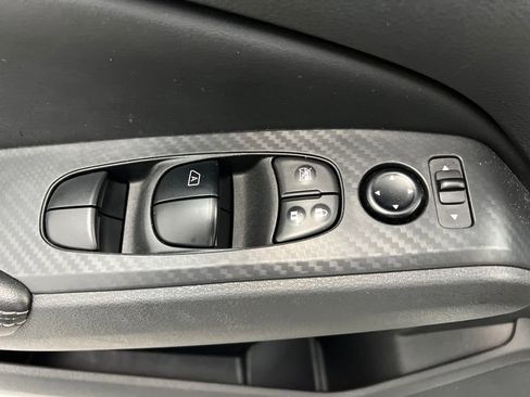 Used 2024 Nissan Altima 2.5 SV image 12