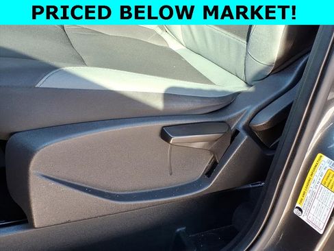 Used 2016 Ford Escape S image 21