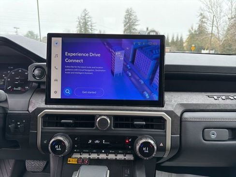 Used 2025 Toyota Tacoma Limited image 18