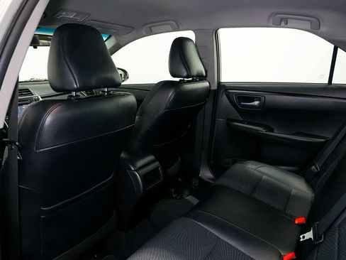 Used 2016 Toyota Camry SE FWD image 17