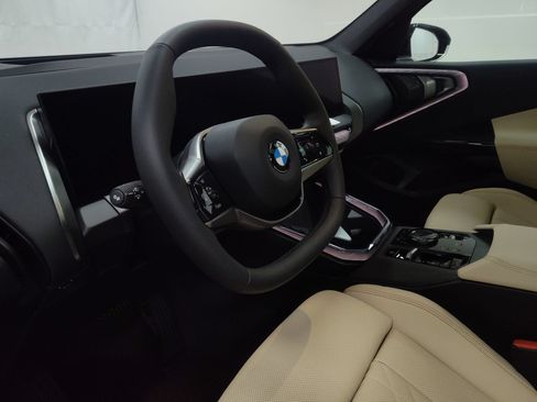 Used 2026 BMW X3 xDrive30i w/ Premium Package AWD/4WD image 4