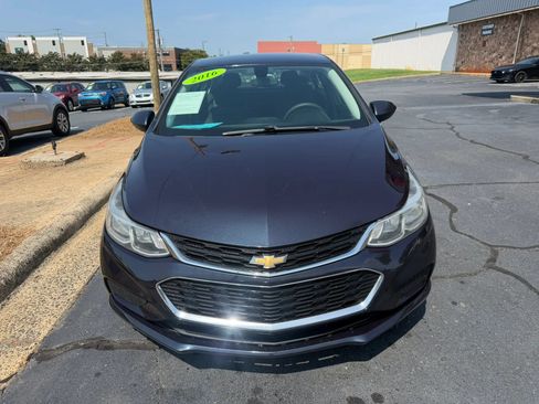 Used 2016 Chevrolet Cruze LS FWD image 3