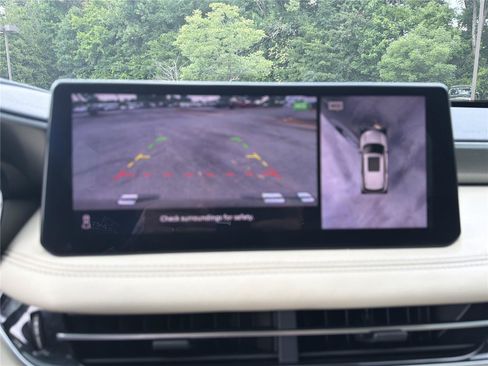 Used 2024 INFINITI QX60 Luxe w/ Cargo Package FWD image 6