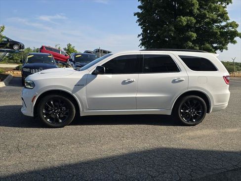Certified 2025 Dodge Durango R/T w/ Blacktop Package AWD/4WD image 6
