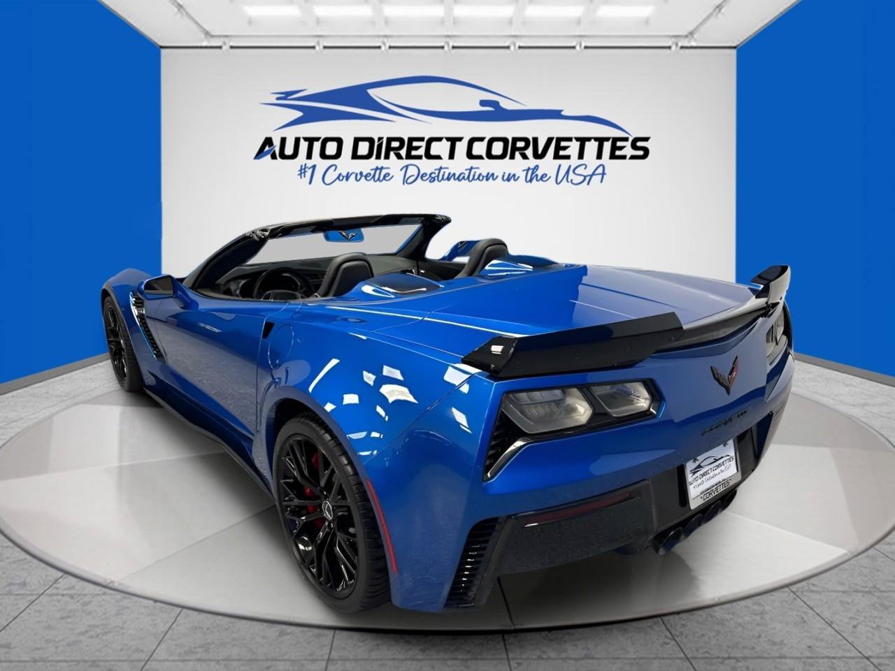 Used 2015 Chevrolet Corvette Z06 w/ 3LZ Preferred Equipment Group RWD image 12
