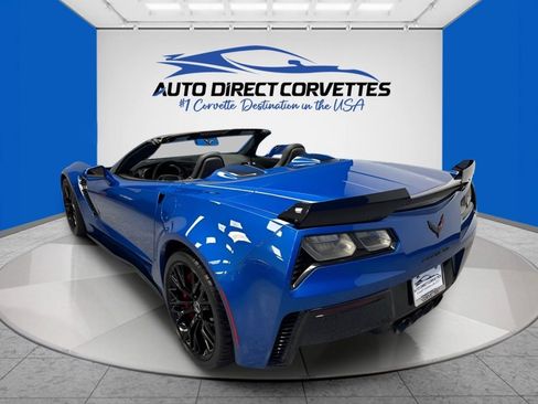 Used 2015 Chevrolet Corvette Z06 w/ 3LZ Preferred Equipment Group RWD image 12