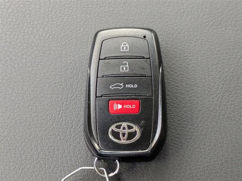 Used 2025 Toyota Camry LE image 27