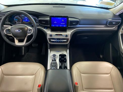 Certified 2022 Ford Explorer XLT w/ Equipment Group 202A image 13