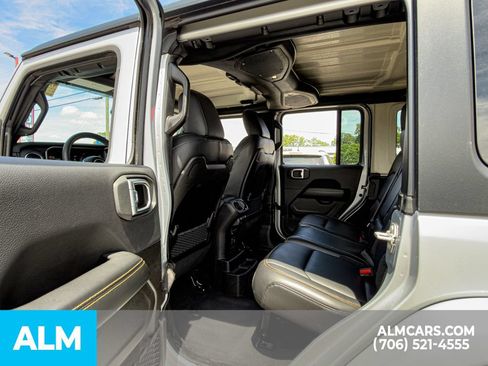 Used 2024 Jeep Wrangler Unlimited Sahara w/ Technology Group AWD/4WD image 15