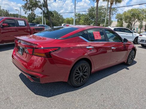 Certified 2025 Nissan Altima 2.5 SV w/ SV Special Edition Package FWD image 4