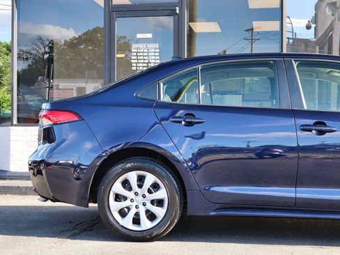 Used 2025 Toyota Corolla LE FWD image 18